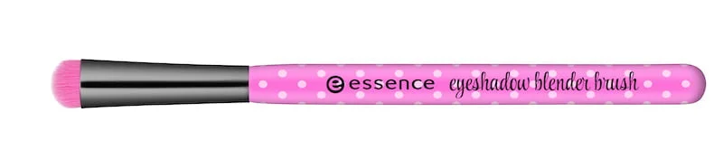make me pretty Essence Eyeshadow Blender Brush