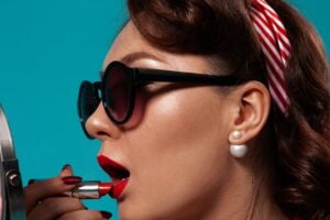 come fissare il rossetto e farlo durare di più